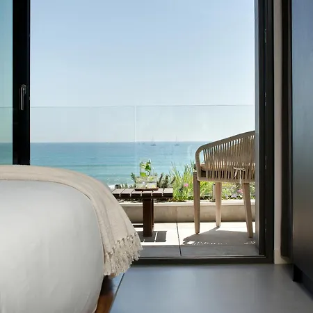 Miramar Couette-café 5*