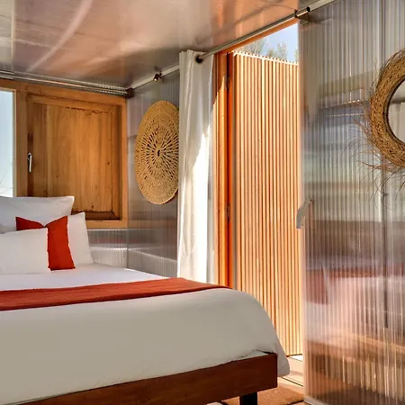 Couette-café Miramar 5*