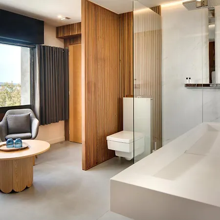 Miramar Couette-café 5*