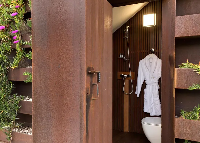 Oda ve Kahvaltı Miramar 5*