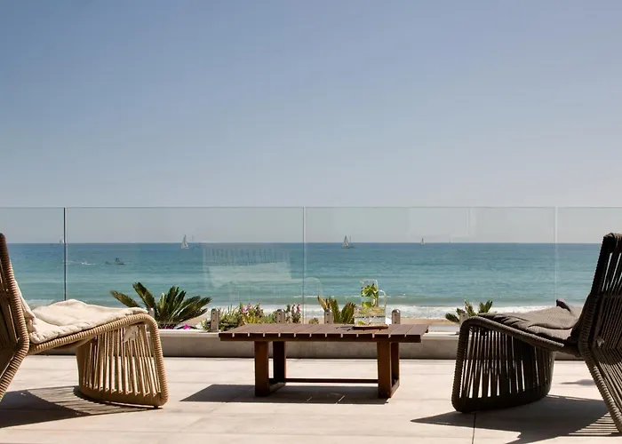 Miramar Oda ve Kahvaltı 5*